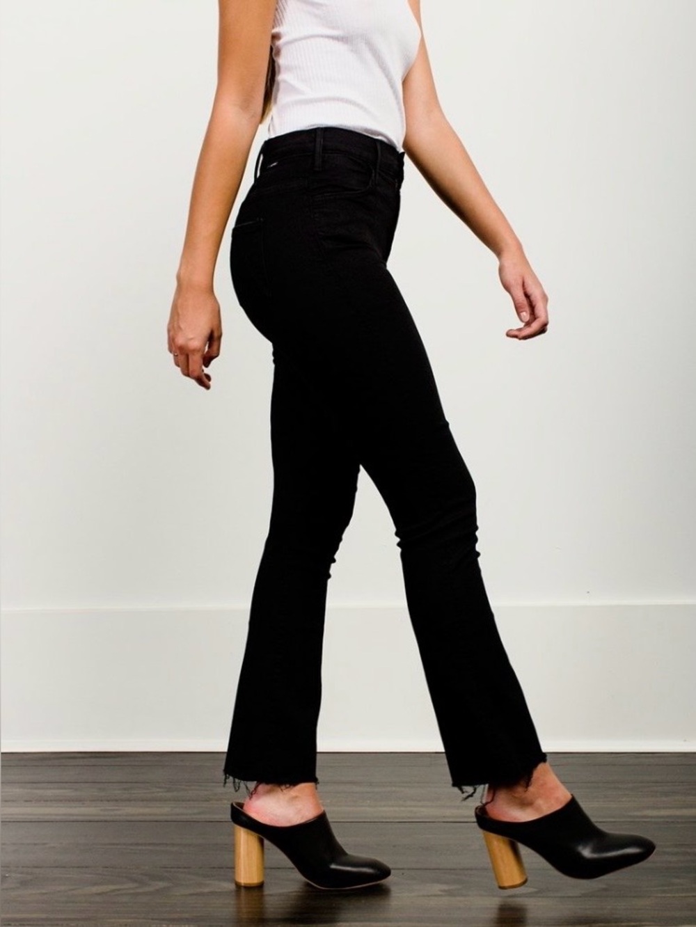 Mother The Hustler Ankle Fray Jean in Black Not Guilty size 26